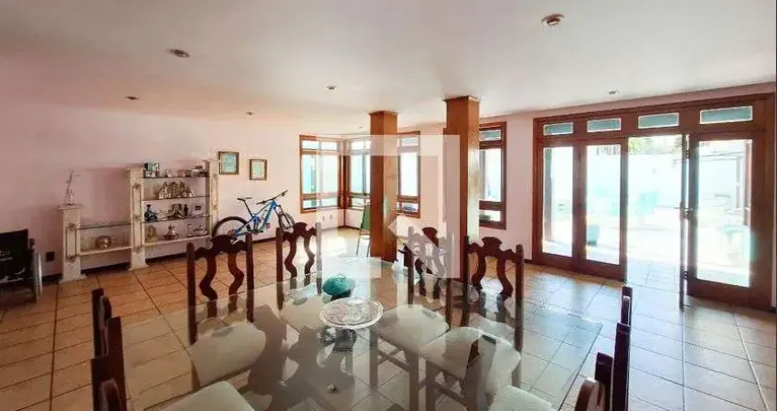 Casa para Venda - Camboinhas, 5 Quartos,  498 m² - Niterói
