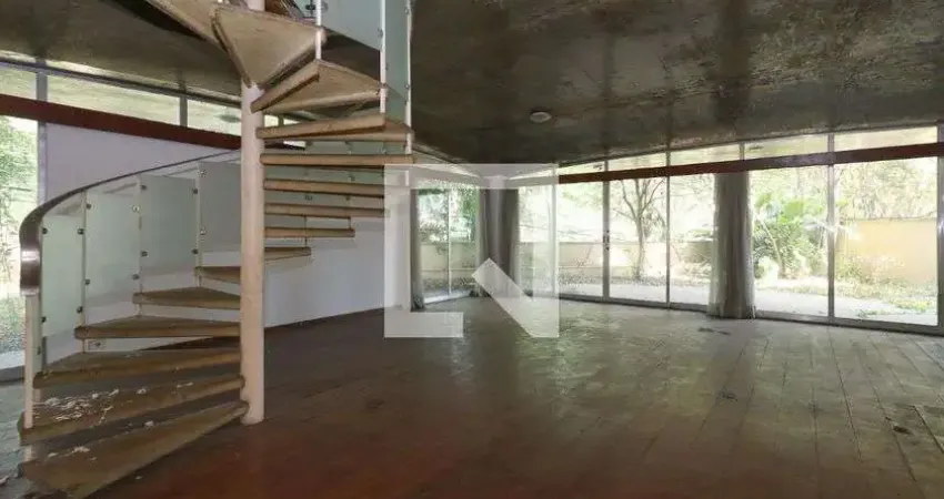 Casa para Venda - Vila Madalena, 3 Quartos,  695 m² - São Paulo