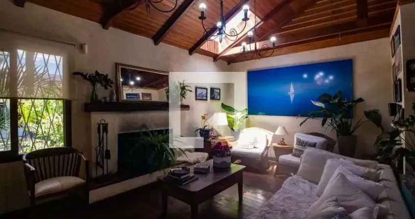 Casa para Venda - Vila Assunção , 3 Quartos,  520 m² - Porto Alegre