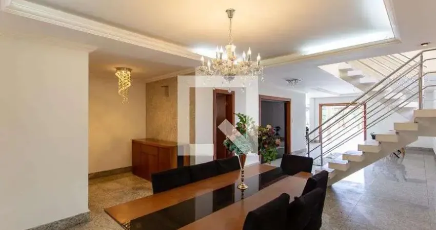 Casa para Venda - Trevo, 4 Quartos,  650 m² - Belo Horizonte