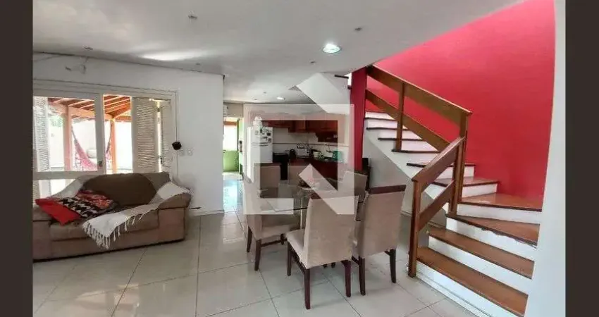 Casa para Venda - Feitoria, 3 Quartos,  160 m² - São Leopoldo