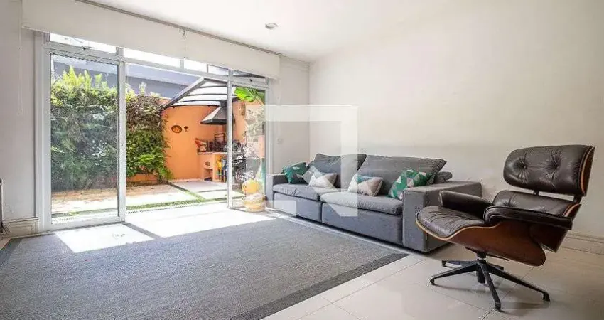 Casa para Venda - Vila Madalena, 2 Quartos,  151 m² - São Paulo