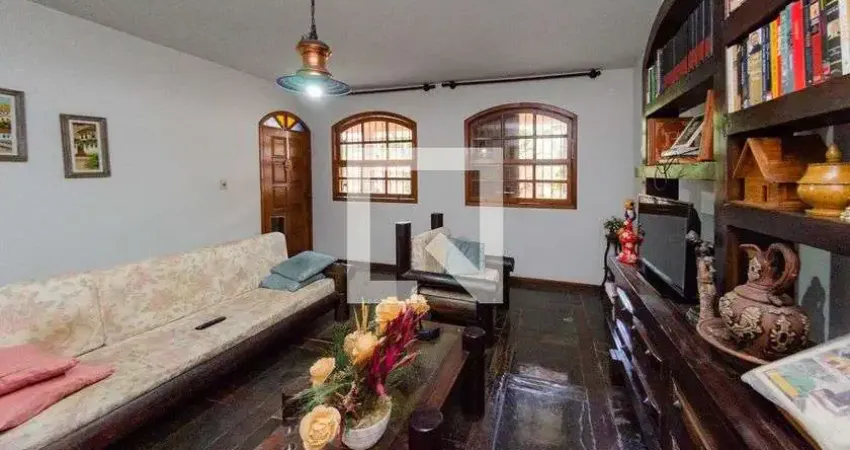 Casa para Venda - Caiçaras, 4 Quartos,  290 m² - Belo Horizonte