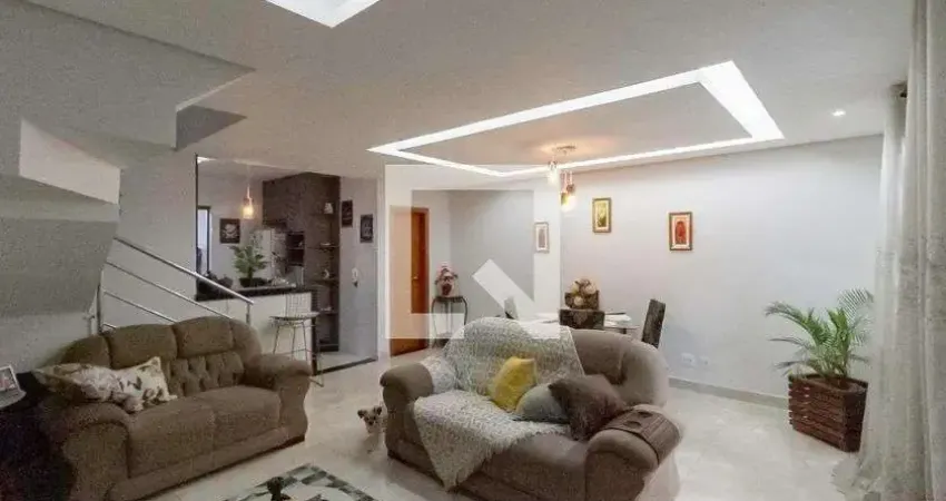 Casa para Venda - Rio Branco, 3 Quartos,  126 m² - Belo Horizonte