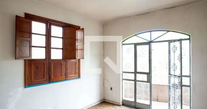 Casa para Venda - Pompéia, 2 Quartos,  220 m² - Belo Horizonte