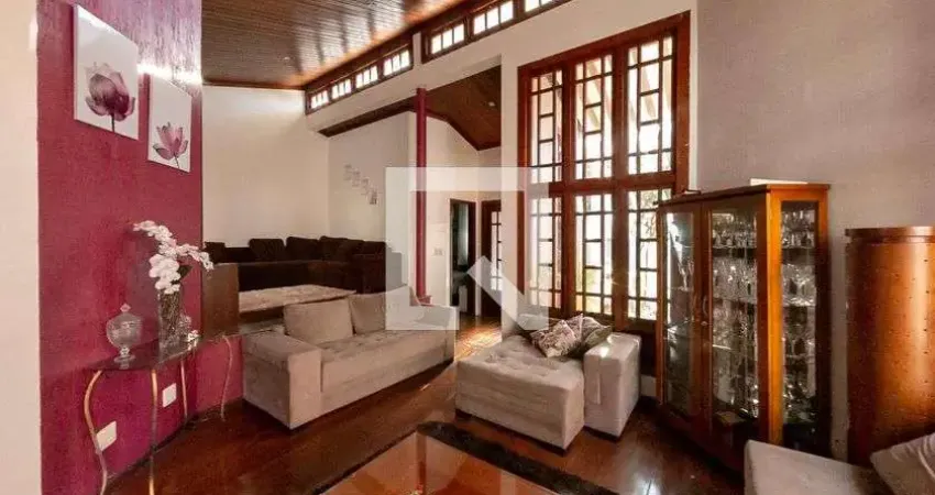 Casa para Venda - João Pinheiro, 3 Quartos,  400 m² - Belo Horizonte