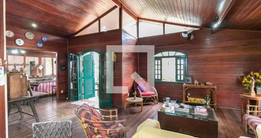 Casa para Venda - Belvedere, 4 Quartos,  209 m² - Belo Horizonte