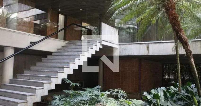 Casa para Venda - Cidade Jardim, 3 Quartos,  976 m² - São Paulo