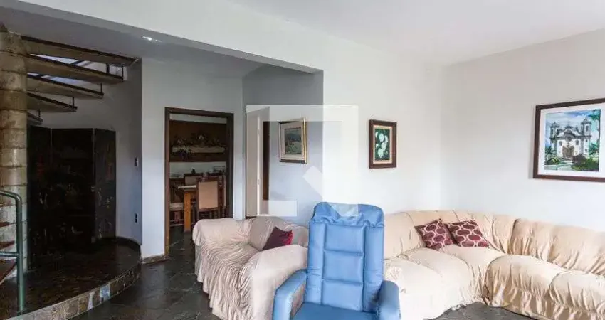 Casa para Venda - Ipiranga, 5 Quartos,  249 m² - Belo Horizonte
