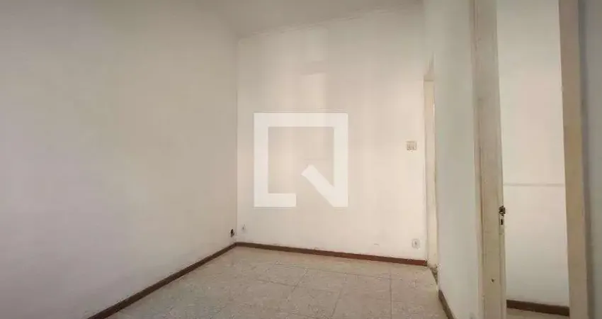 Casa para Venda - Benfica, 2 Quartos,  65 m² - Rio de Janeiro