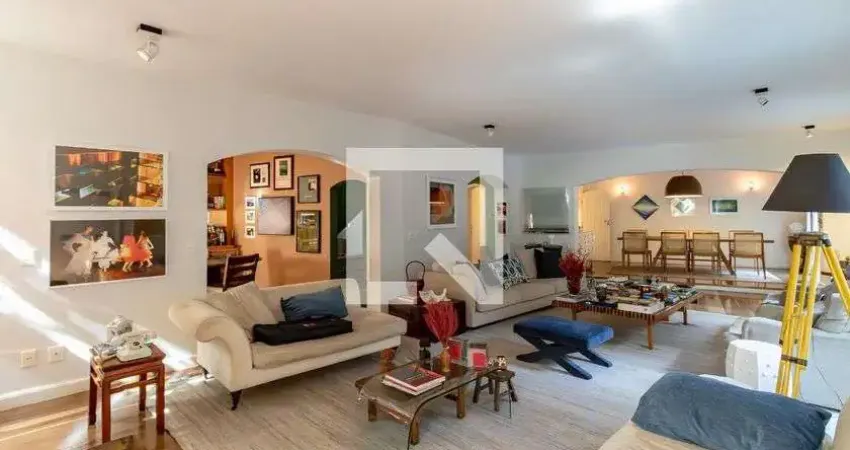 Casa para Venda - Vila Nova Conceição, 3 Quartos,  405 m² - São Paulo