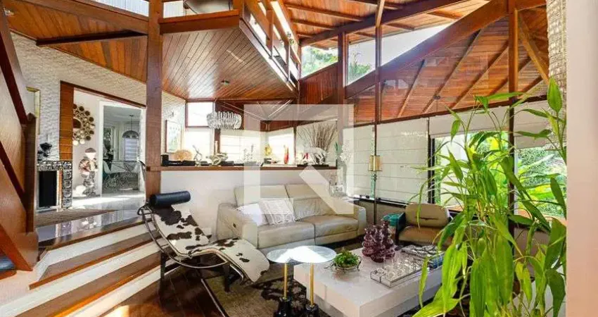 Casa para Venda - Engenho do Mato, 4 Quartos,  600 m² - Niterói