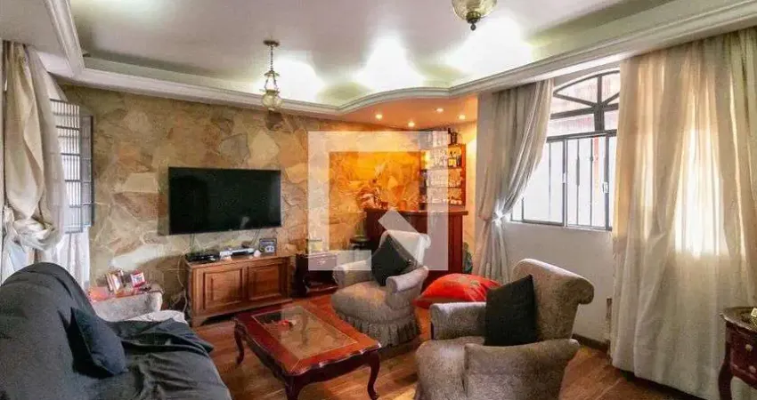 Casa para Venda - Ipiranga, 4 Quartos,  246 m² - Belo Horizonte