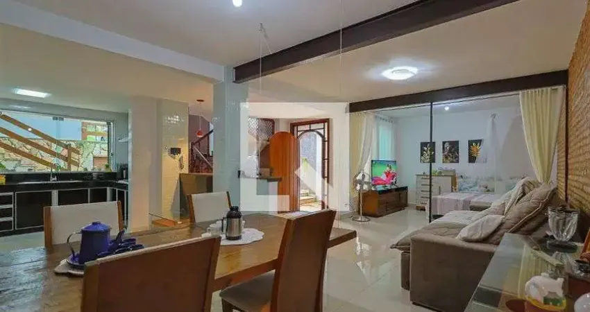 Casa para Venda - Alto Caiçaras, 3 Quartos,  300 m² - Belo Horizonte