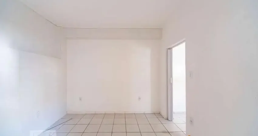 Casa para Venda - Utinga, 1 Quarto,  30 m² - Santo André