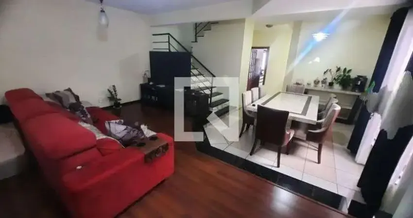 Casa à venda na Rua Caxambu, Vila Carrão, São Paulo