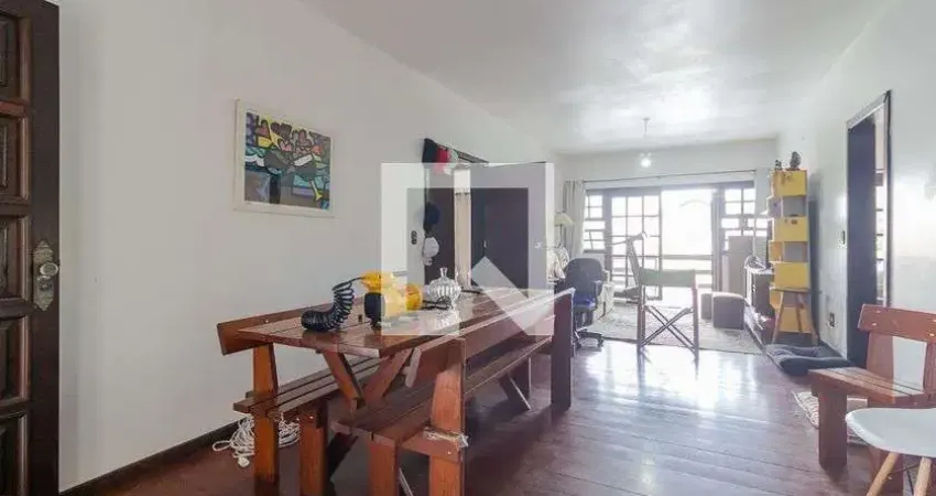Casa para Venda - Camaquã, 2 Quartos,  700 m² - Porto Alegre