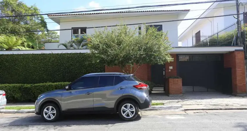 Casa para Venda - Pacaembu, 3 Quartos,  500 m² - São Paulo