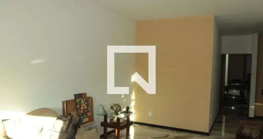Casa para Venda - Trevo, 6 Quartos,  336 m² - Belo Horizonte