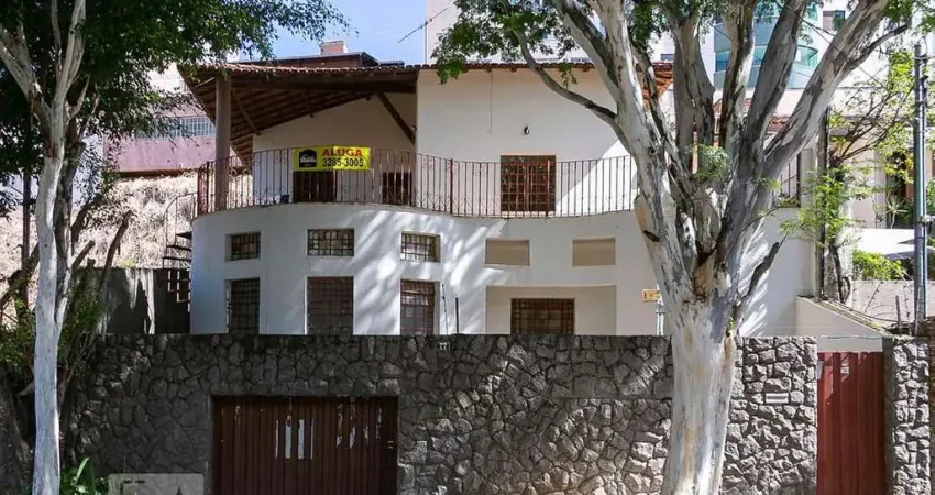 Casa para Venda - Santa Lúcia, 4 Quartos,  220 m² - Belo Horizonte