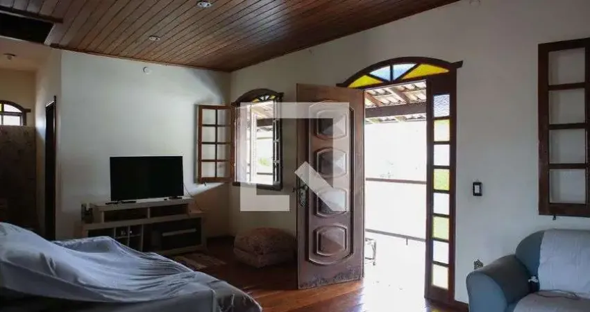 Casa para Venda - Guarani, 4 Quartos,  360 m² - Belo Horizonte