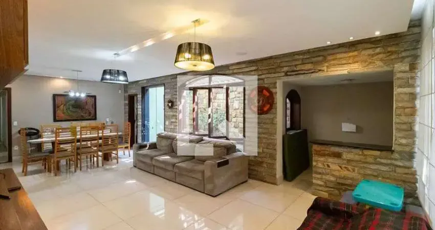 Casa para Venda - Ouro Preto, 4 Quartos,  241 m² - Belo Horizonte