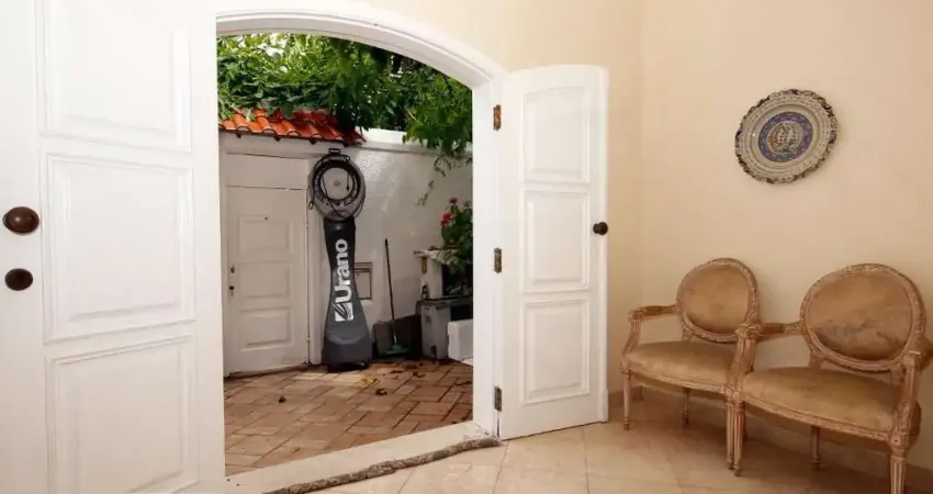 Casa para Venda - Laranjeiras, 2 Quartos,  203 m² - Rio de Janeiro