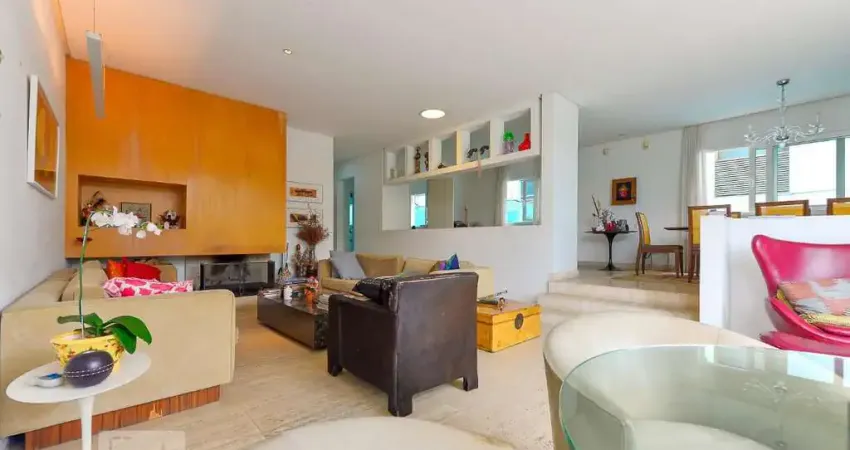 Casa para Venda - Vila Madalena, 3 Quartos,  500 m² - São Paulo