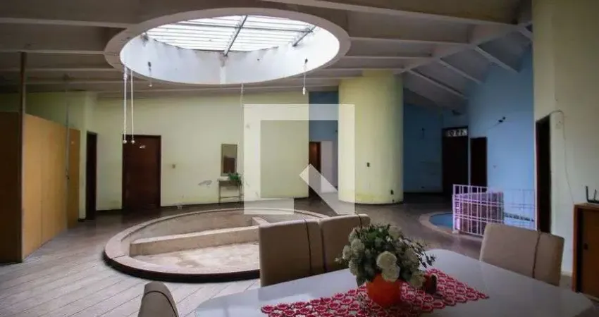 Casa para Venda - Vila Carmosina, 4 Quartos,  1600 m² - São Paulo