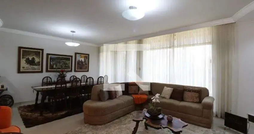 Casa para Venda - Caxambu, 4 Quartos,  754 m² - Jundiaí