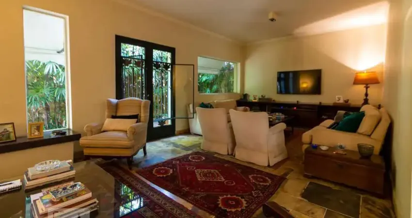 Casa para Venda - Vila Olímpia, 4 Quartos,  320 m² - São Paulo