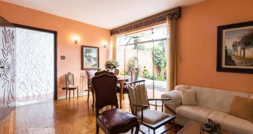 Casa para Venda - Moema, 3 Quartos,  199 m² - São Paulo