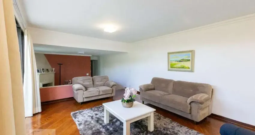 Casa para Venda - Moema, 3 Quartos,  600 m² - São Paulo