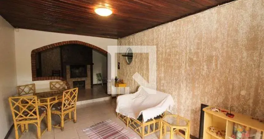 Casa para Venda - Campo Novo, 3 Quartos,  10000 m² - Porto Alegre