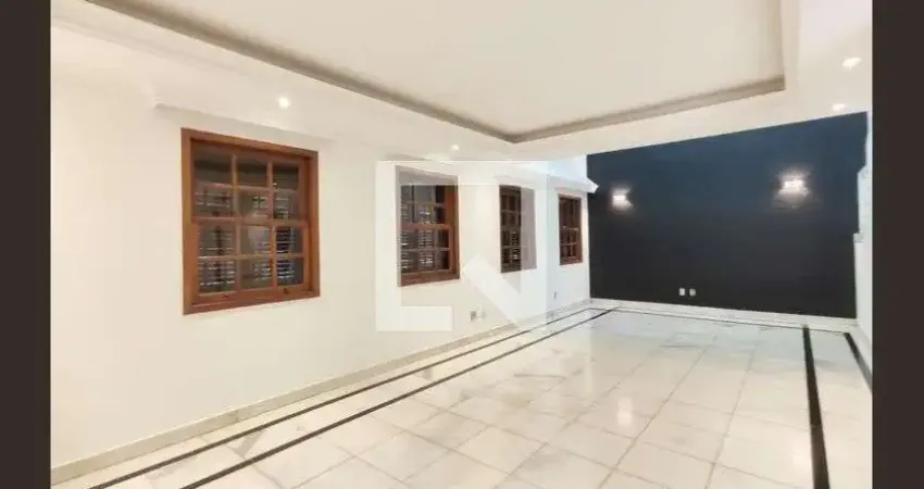Casa para Venda - Santa Lúcia, 3 Quartos,  250 m² - Belo Horizonte