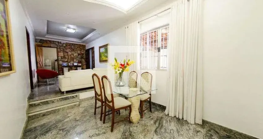 Casa para Venda - Alto dos Pinheiros, 3 Quartos,  382 m² - Belo Horizonte