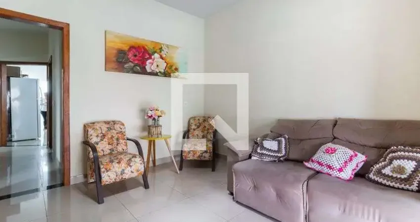 Casa para Venda - Goiânia, 6 Quartos,  210 m² - Belo Horizonte