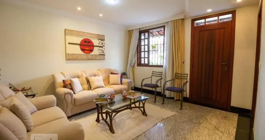 Casa para Venda - Heliópolis, 4 Quartos,  300 m² - Belo Horizonte