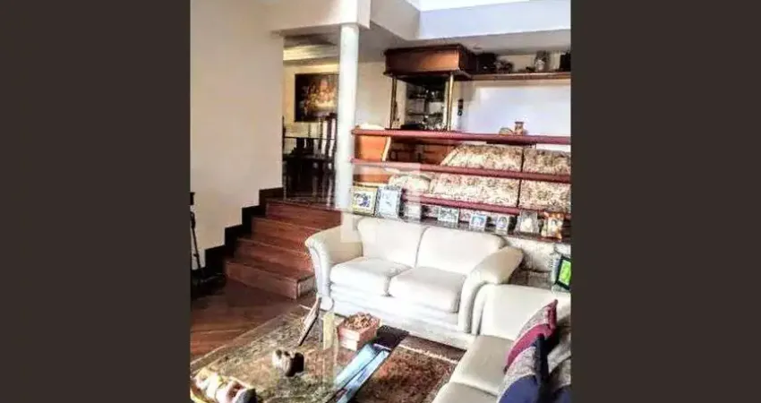 Casa para Venda - Serra, 5 Quartos,  644 m² - Belo Horizonte