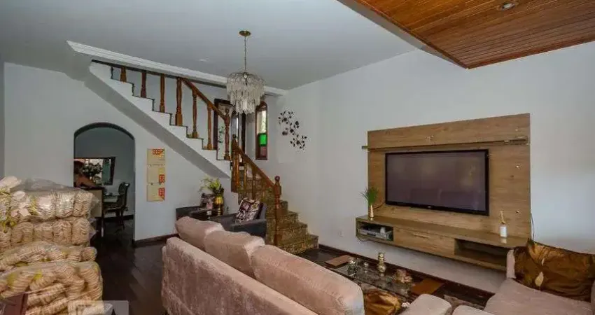Casa para Venda - Dom Bosco, 6 Quartos,  435 m² - Belo Horizonte