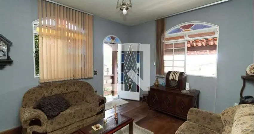 Casa para Venda - Planalto, 3 Quartos,  122 m² - Belo Horizonte