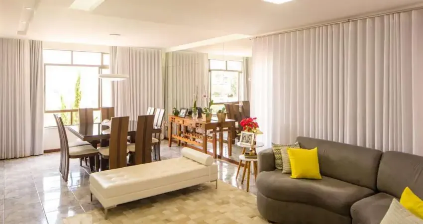 Casa para Venda - Santa Lúcia, 5 Quartos,  400 m² - Belo Horizonte