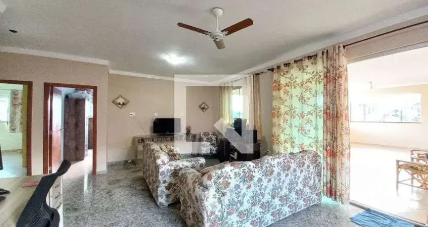 Casa para Venda - Jaqueline, 7 Quartos,  200 m² - Belo Horizonte