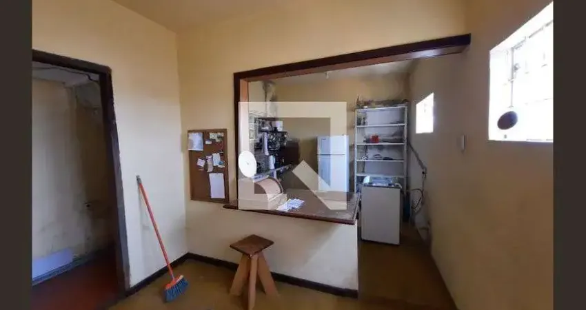 Casa para Venda - Caiçaras, 2 Quartos,  170 m² - Belo Horizonte