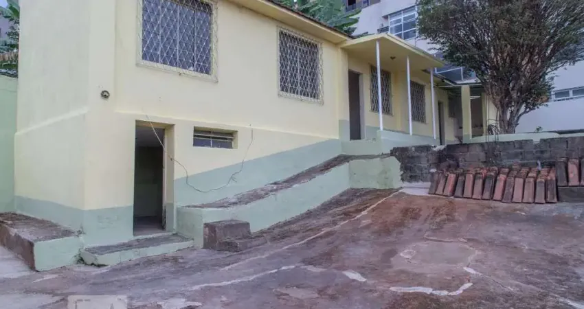Casa para Venda - Coração Eucarístico, 3 Quartos,  240 m² - Belo Horizonte