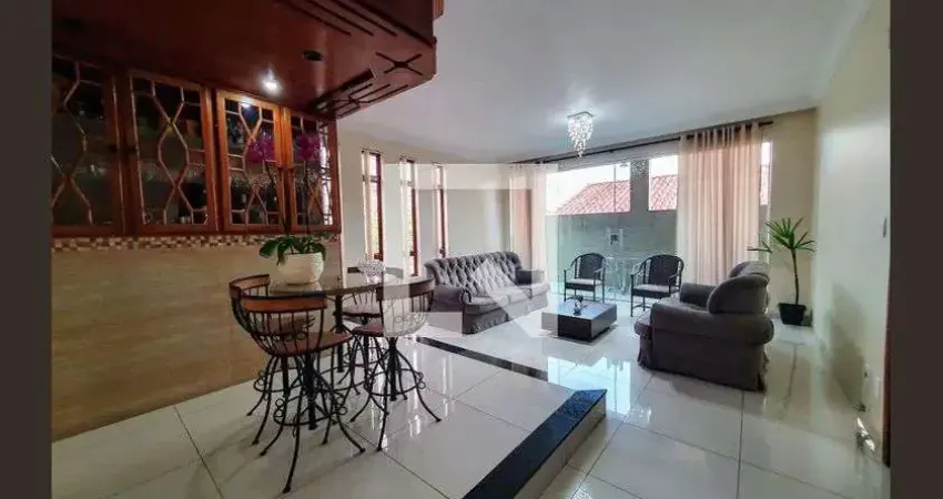 Casa para Venda - Santa Rosa, 4 Quartos,  325 m² - Belo Horizonte