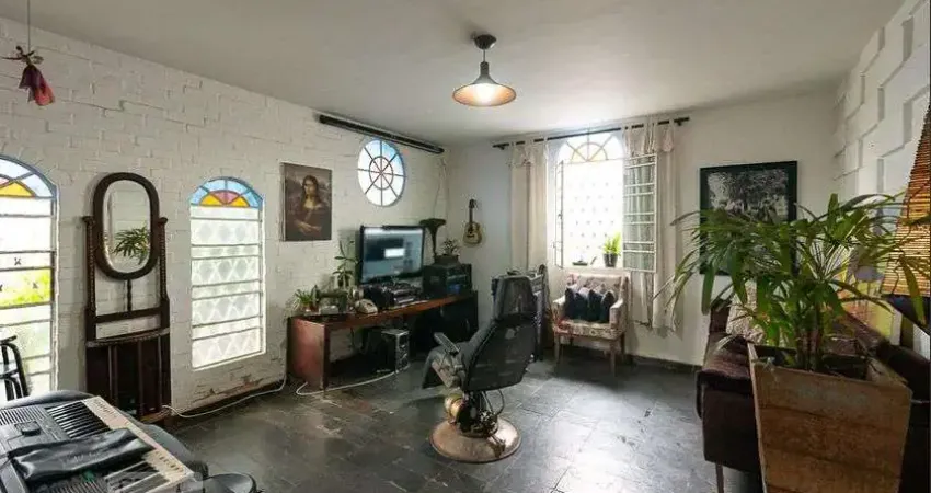 Casa para Venda - São João Batista, 3 Quartos,  360 m² - Belo Horizonte