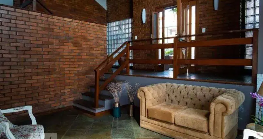 Casa para Venda - Nonoai, 4 Quartos,  600 m² - Porto Alegre
