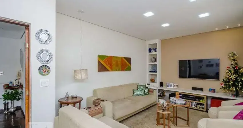 Casa para Venda - Nova Granada, 5 Quartos,  371 m² - Belo Horizonte