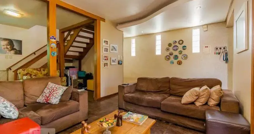 Casa para Venda - Partenon, 3 Quartos,  300 m² - Porto Alegre
